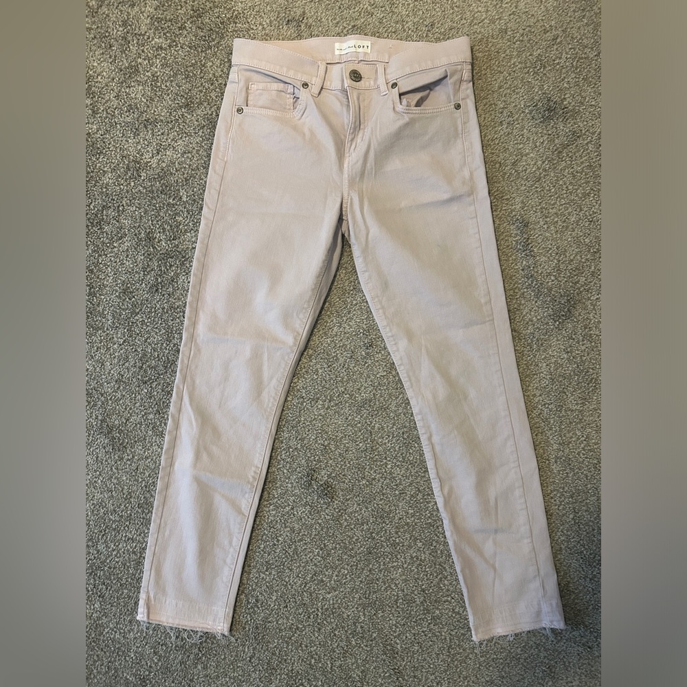 LOFT Light Purple Modern Skinny Crop Size 26/2